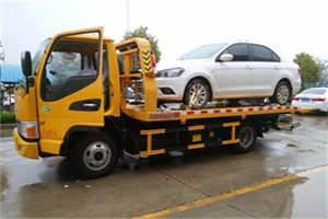 罗湖区附近拖车救援24小时服务热线